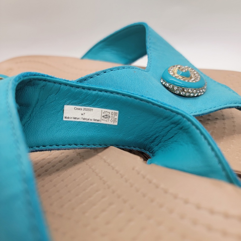Crocs A-Leigh Jewel Wedge Flip Flops Women 7 Turquoise Leather Rhinestone Sandal - Picture 5 of 11